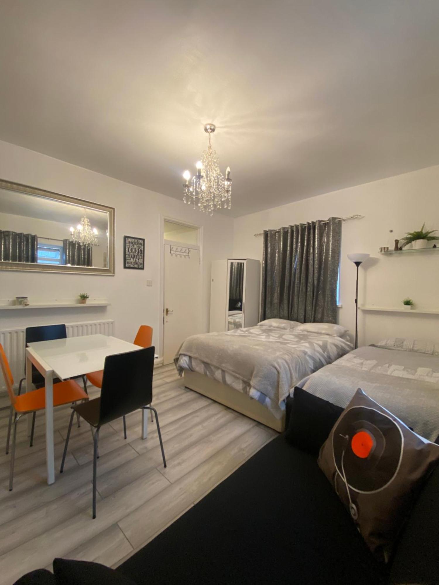 Da Giuseppe London Apartment Luaran gambar